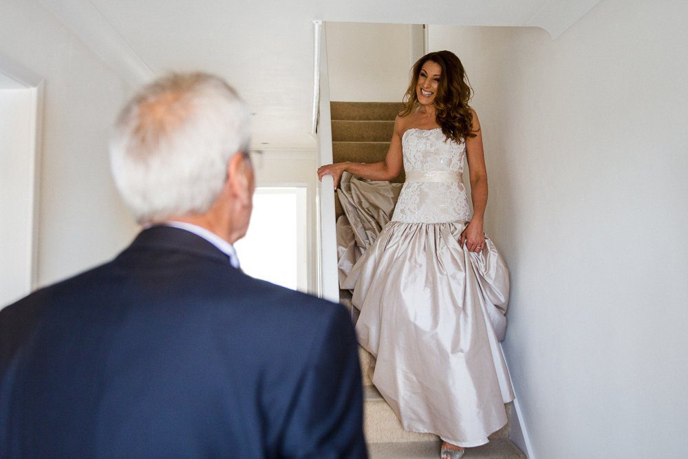 father of bride sees daughter first time