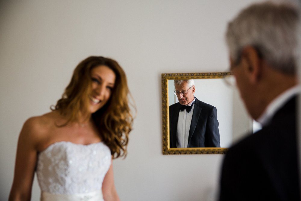 father of bride sees daughter first time