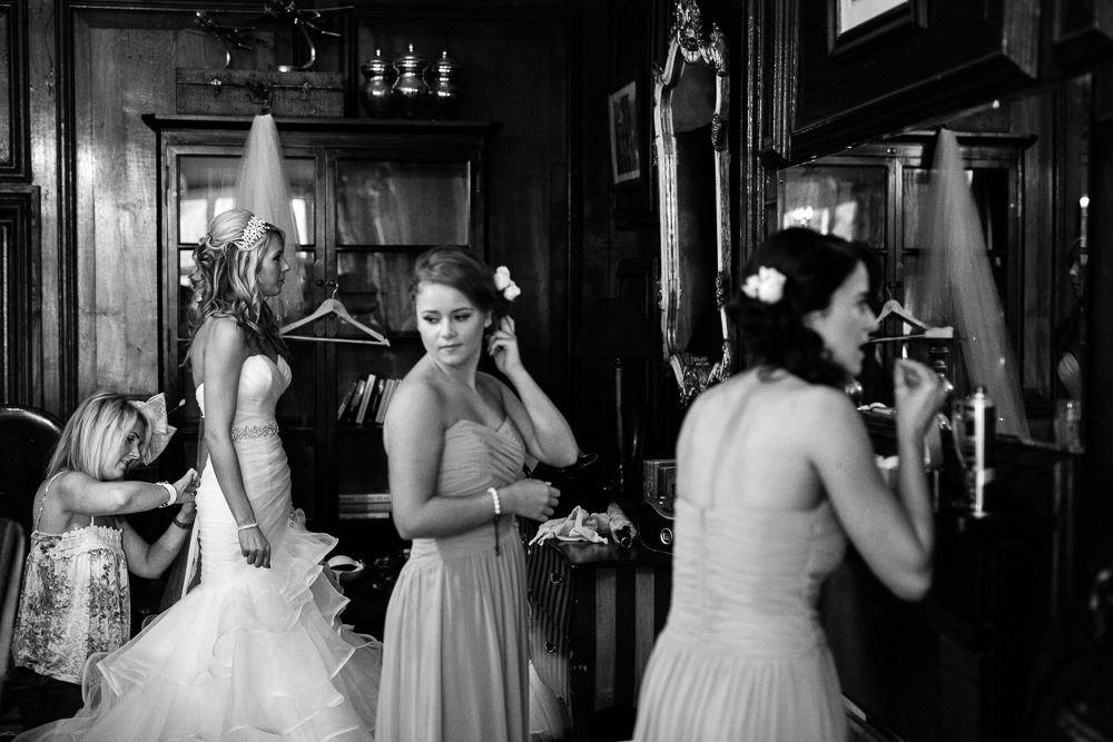 Mitton-hall-wedding-photography-012