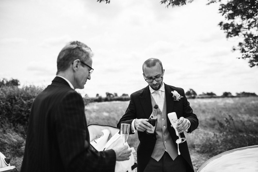 Documentary wedding photography_0033