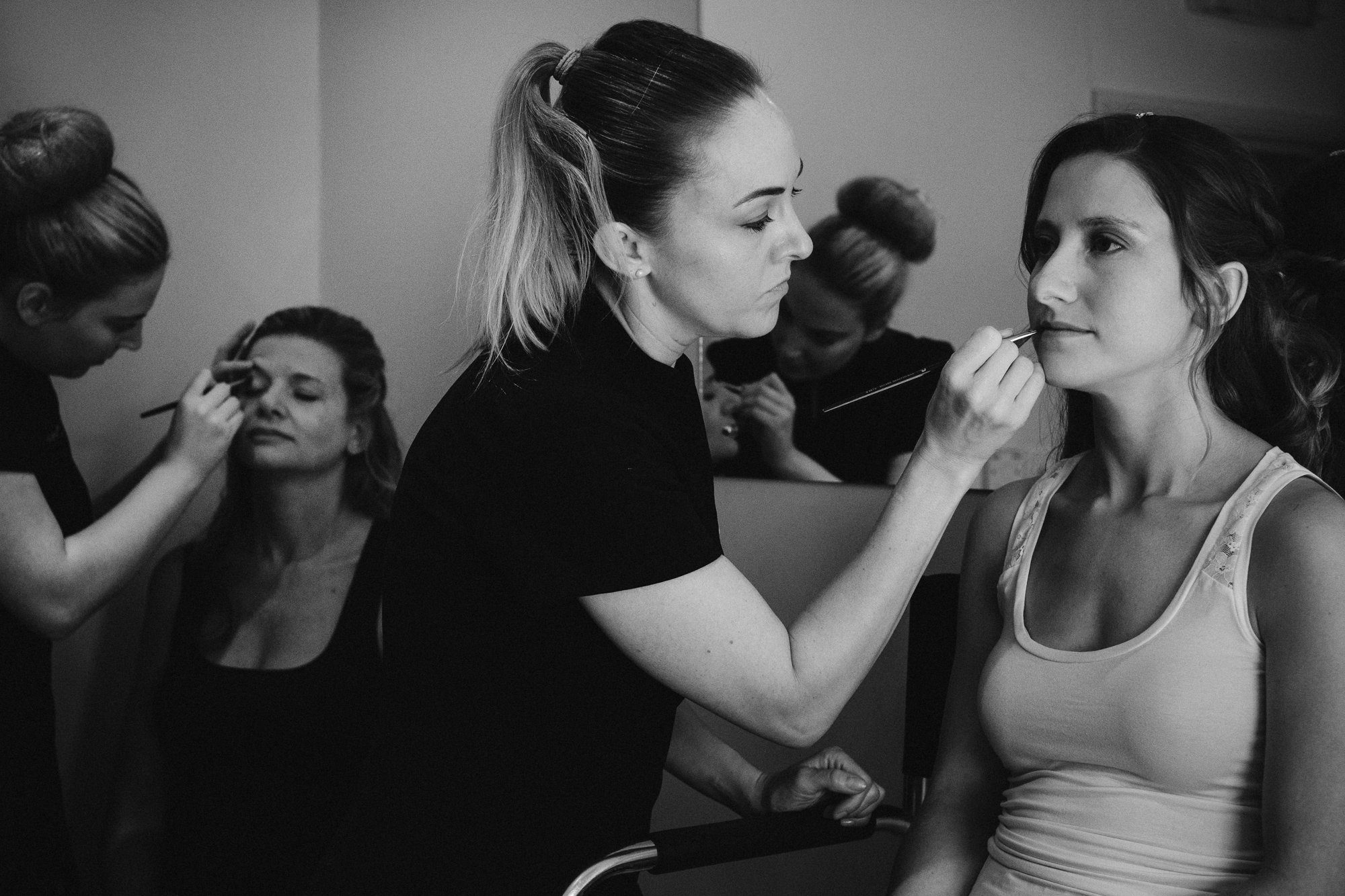 Bride prep wedding photogrphy