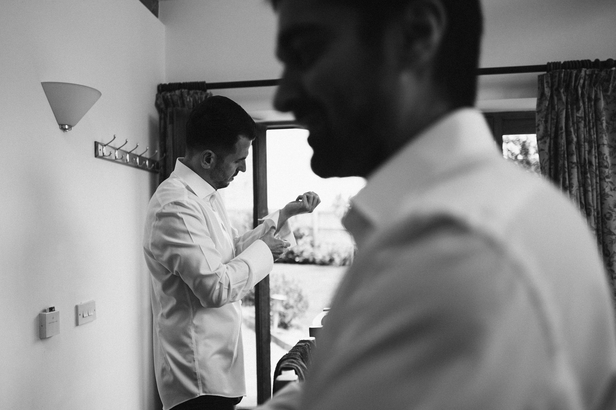 groom wedding preperation