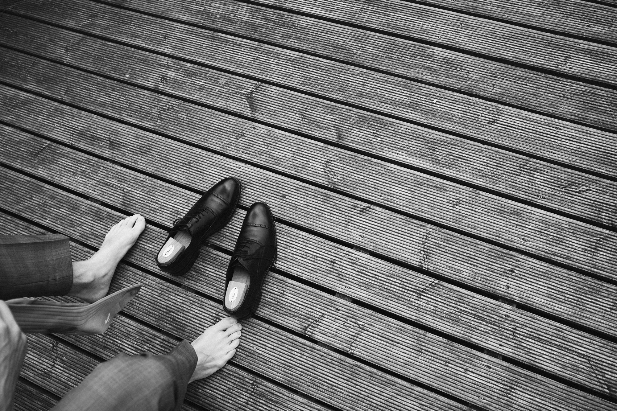 groom wedding preperation