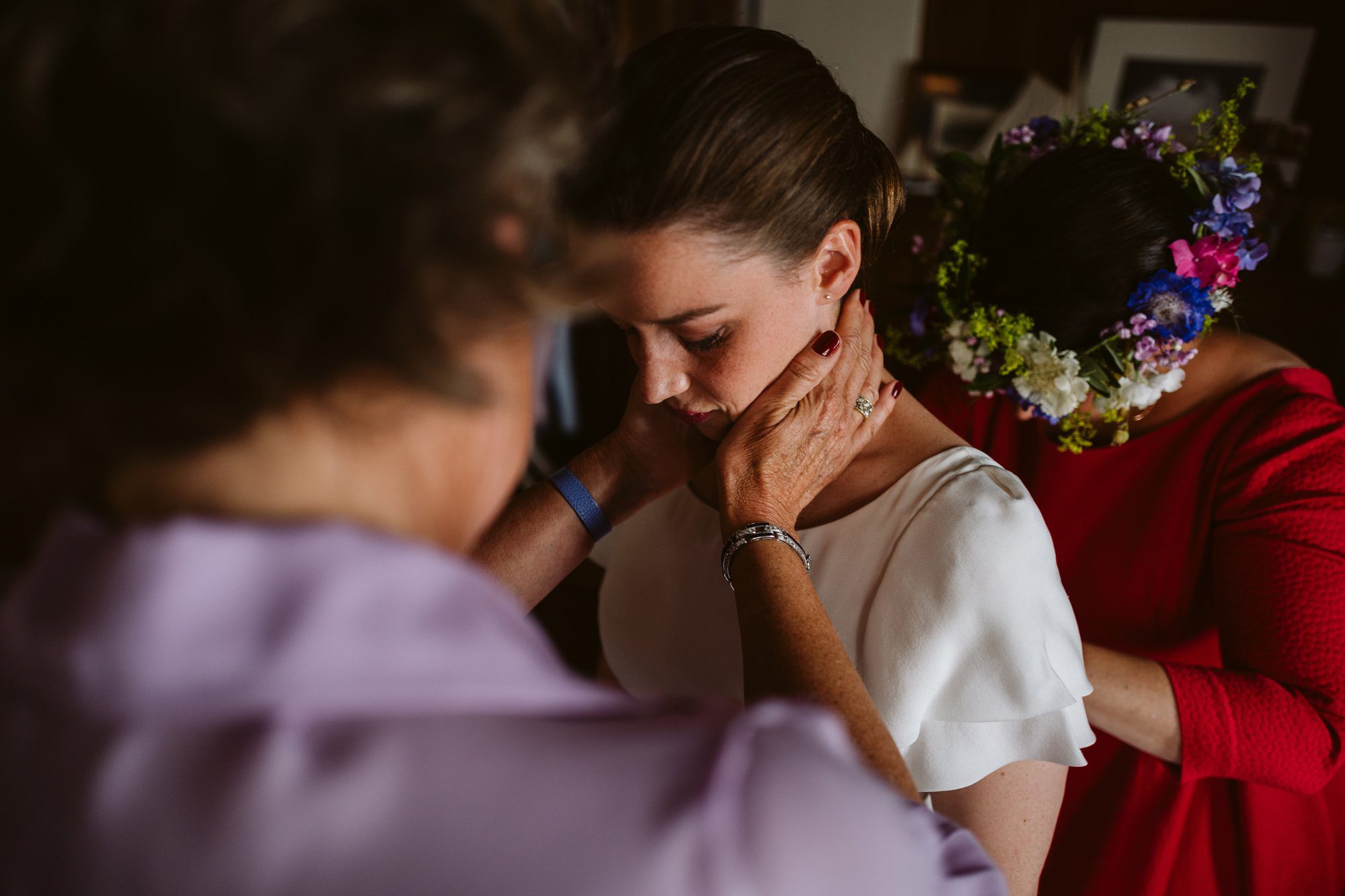 natural wedding photographer