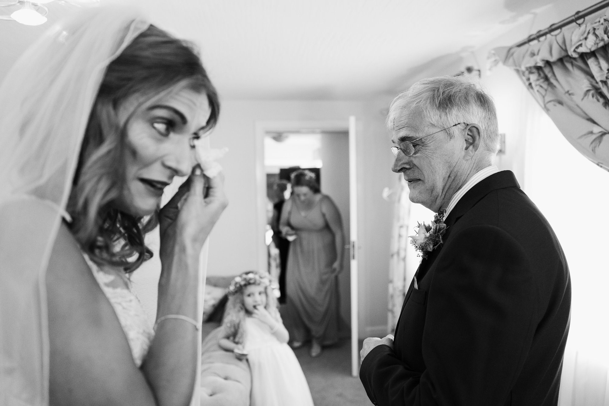 father of bride seeing daughter