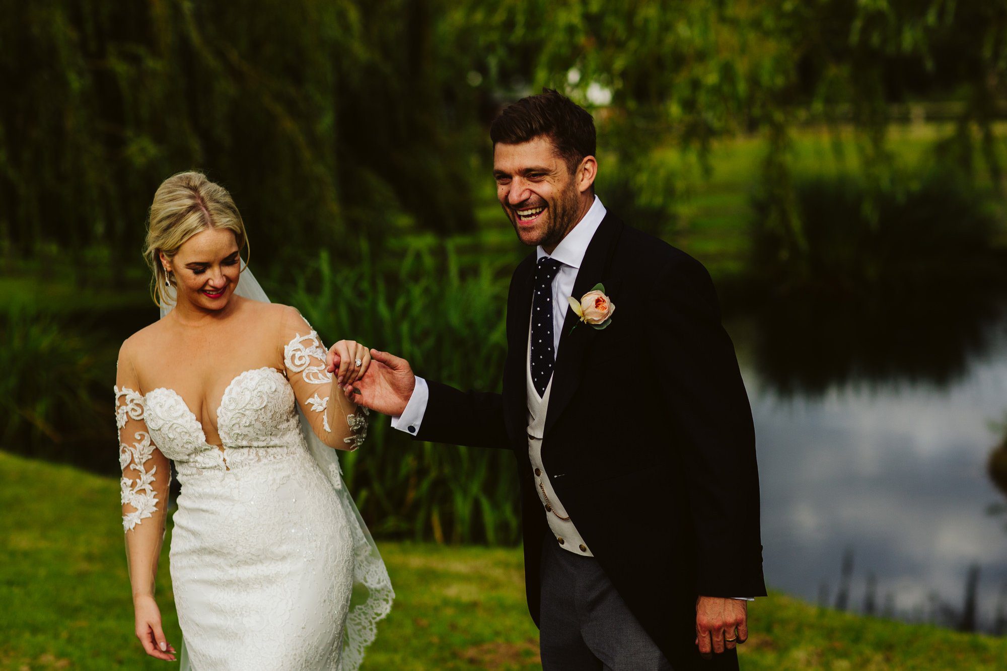 unposed wedding photographer